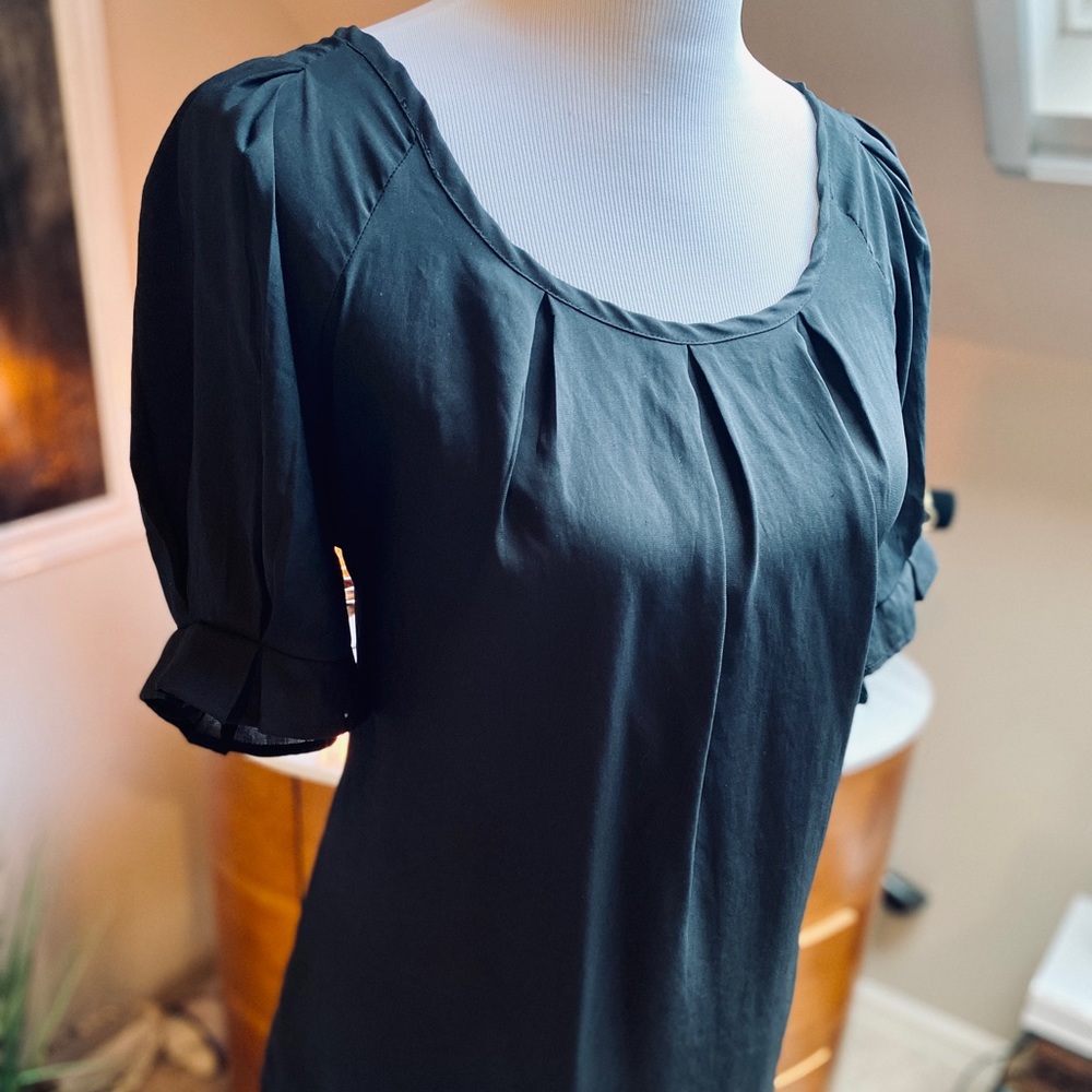 Bubble sleeve flowy black blouse